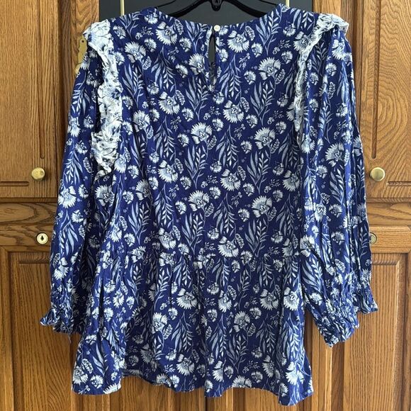 Universal Thread Peplum Blue Floral Balloon Sleeves Blouse with ruffles - Picture 3 of 9